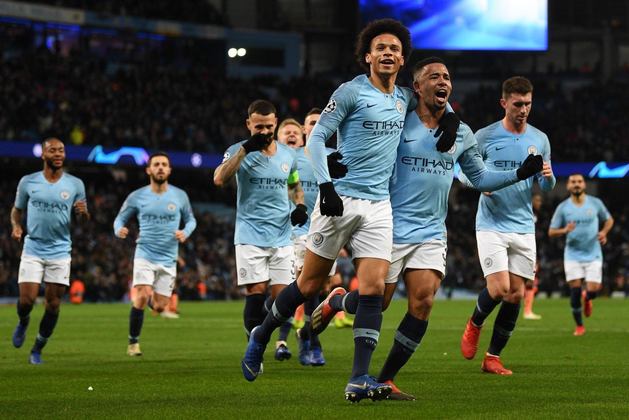 受瞩目桂冠 受瞩目桂冠