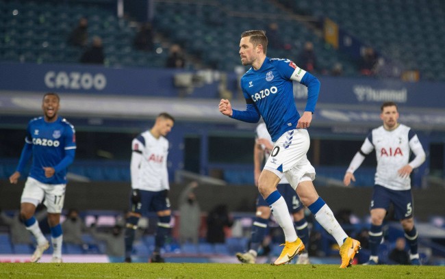 争的球员屈 争的球员屈